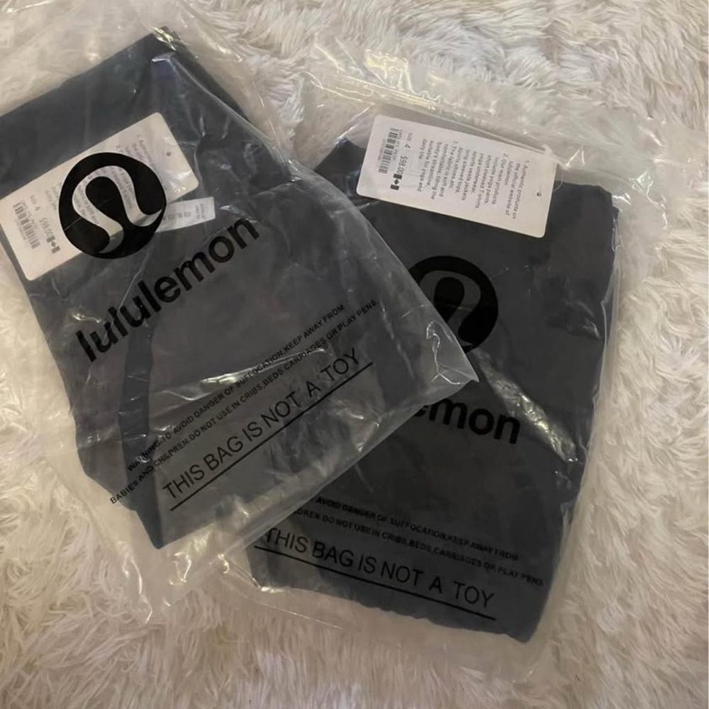 Lululemon Flared Yoga Leggings in True Navy (Navy Blue)
